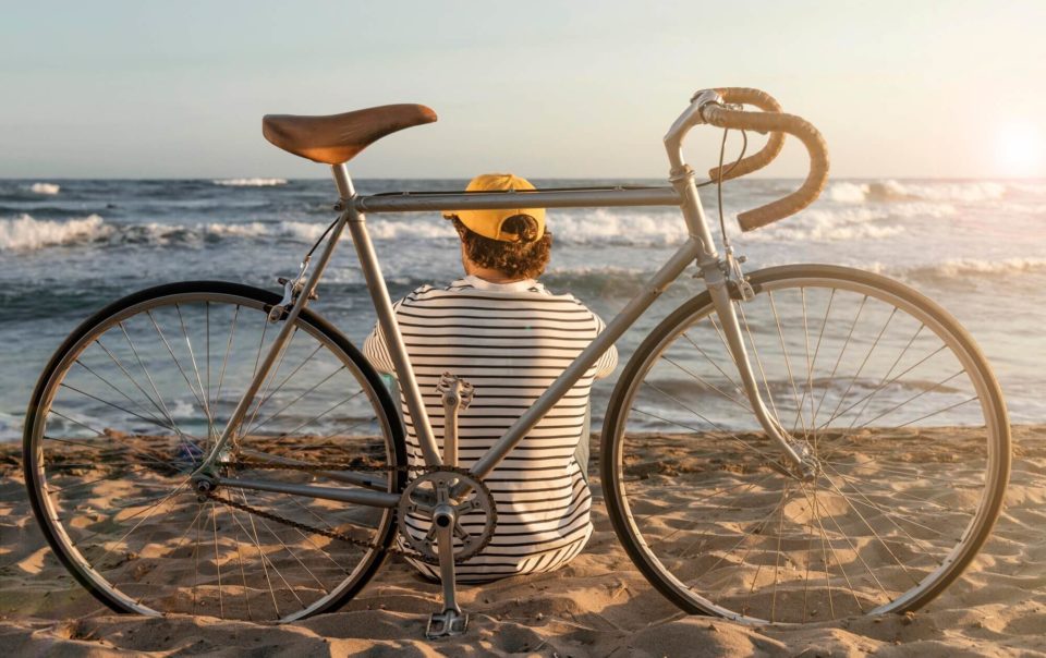 Велосипед у моря